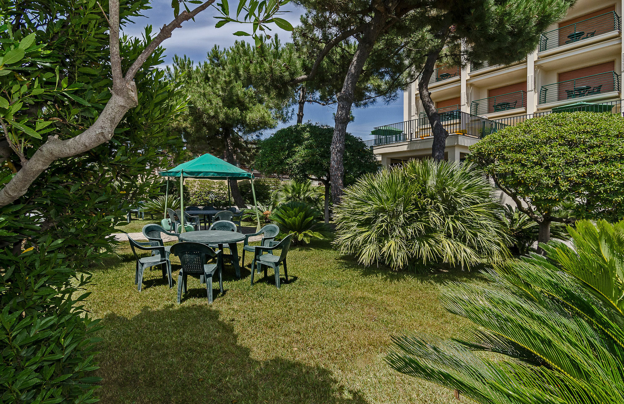 Hotel Paris Лидо-ди-Камайоре Экстерьер фото